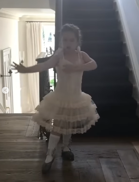 Самая младшая дочь Бекхэмов отпраздновала 14-летие и очаровала своим сходством с папой: какой выросла Харпер. Фото