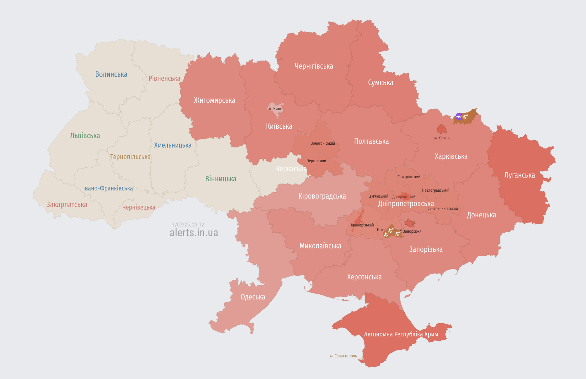 Під основним ударом були Львів, Луцьк, Харків і Чернівці: Росія атакувала Україну дронами й ракетами, є загиблі. Фото, відео та всі подробиці