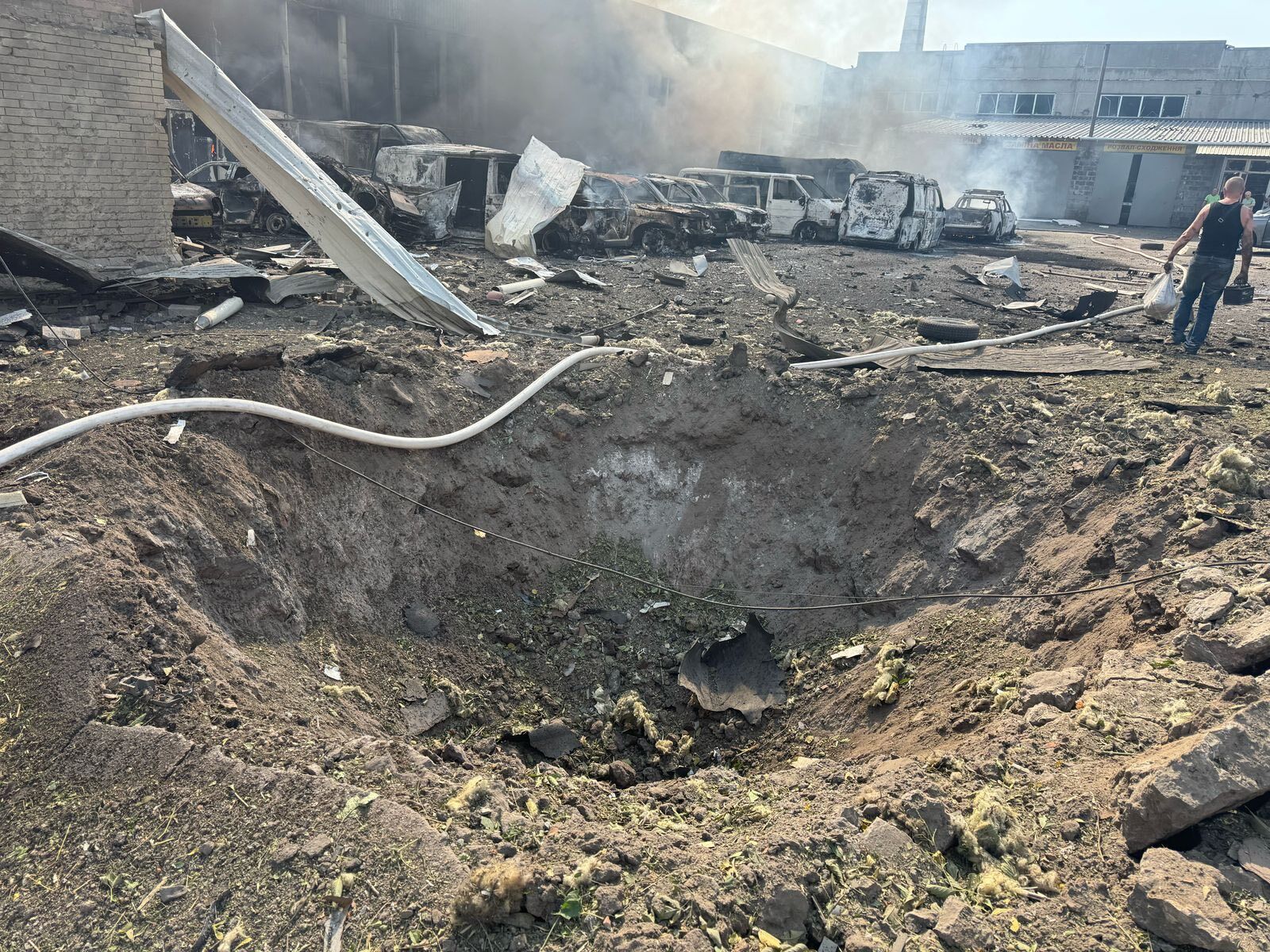 Окупанти вдарили по центру Слов'янська: загинув чоловік, є поранені. Фото