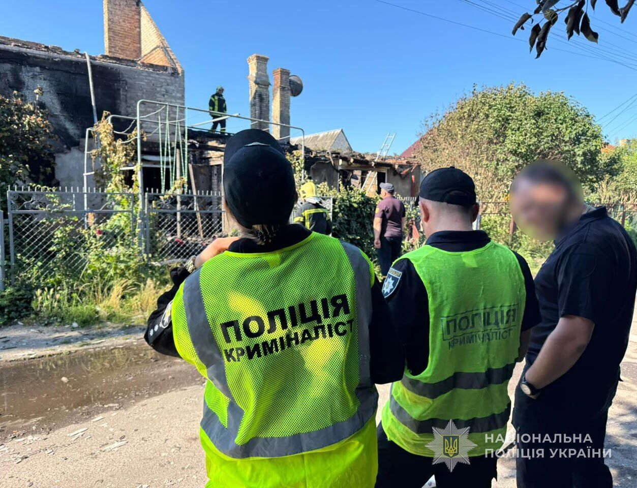 Оккупанты атаковали Луцк: уничтожен частный дом, горело авто. Фото и видео
