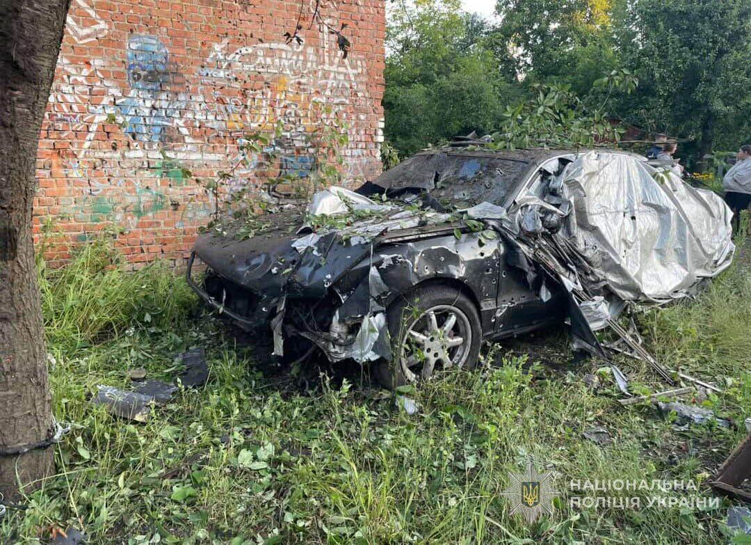 Оккупанты атаковали Луцк: уничтожен частный дом, горело авто. Фото и видео