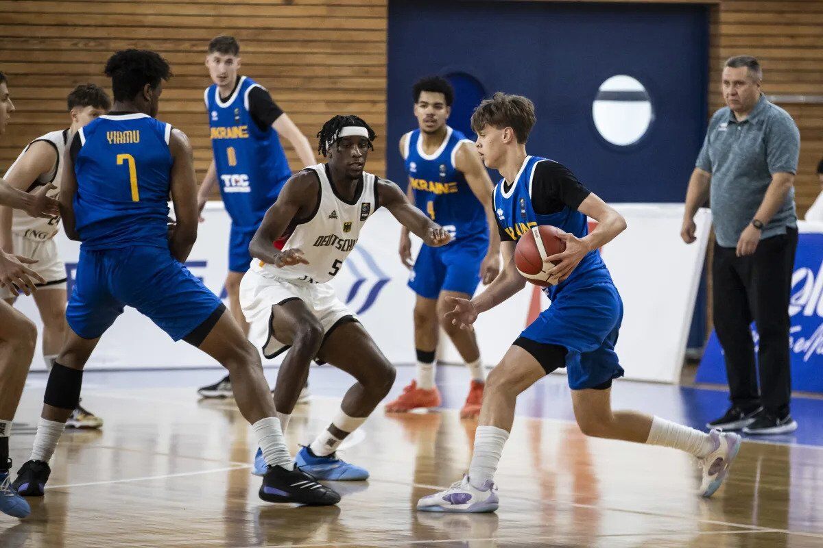 Збірна України з поразки стартувала на молодіжному Євробаскеті-2025