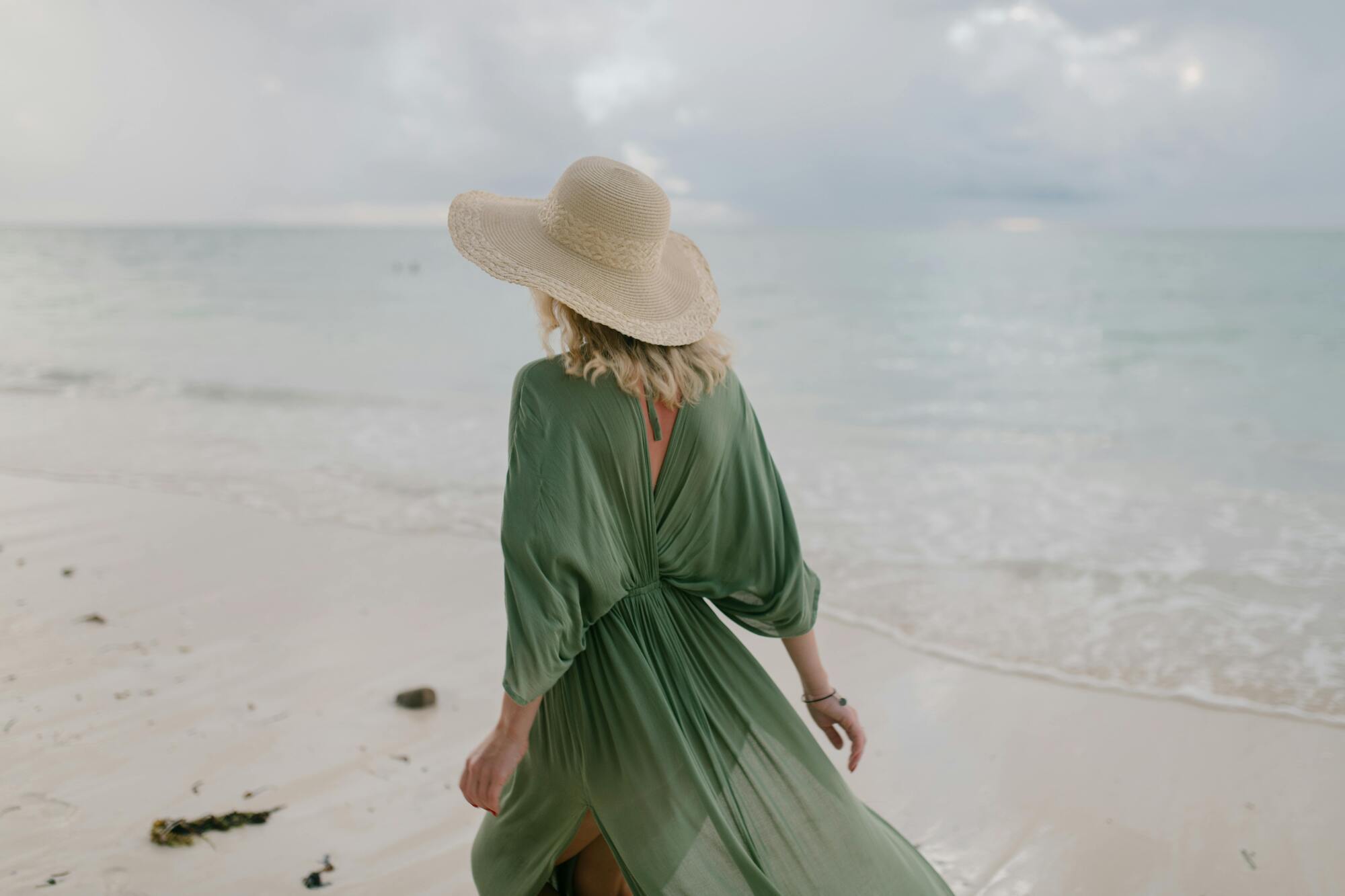 Топ-6 цветов, которые будут повсюду этим летом: модные тренды 2025