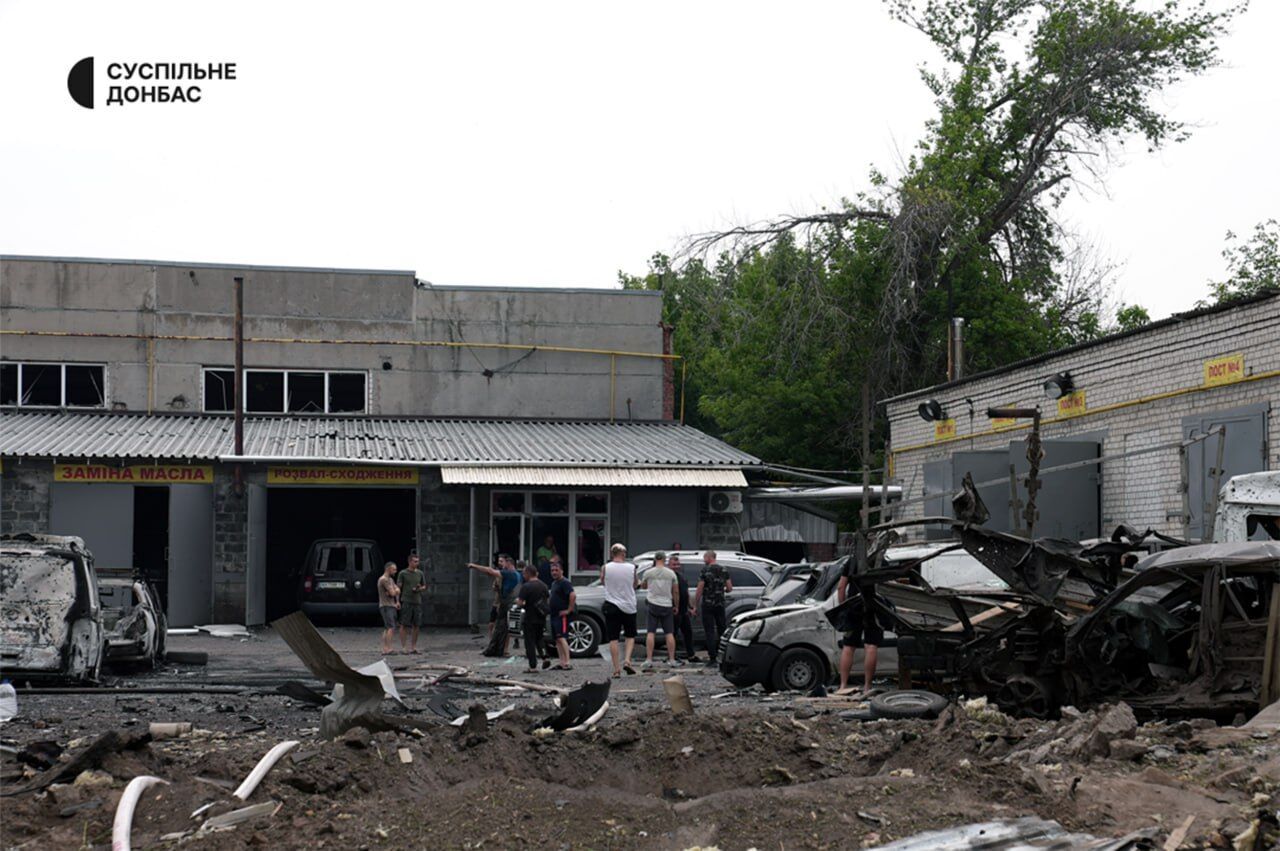 Окупанти вдарили по центру Слов'янська: загинув чоловік, є поранені. Фото