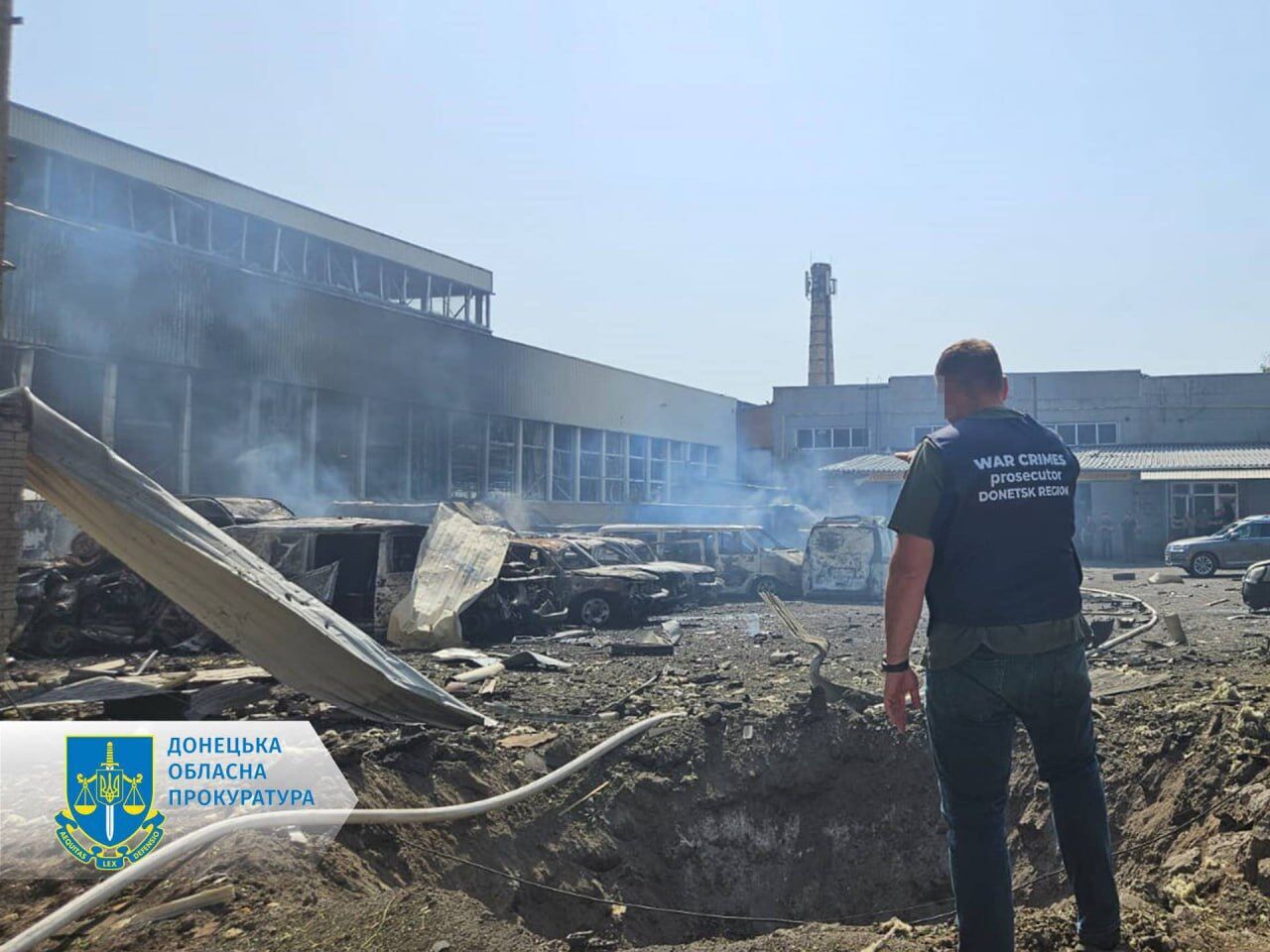 Окупанти вдарили по центру Слов'янська: загинув чоловік, є поранені. Фото
