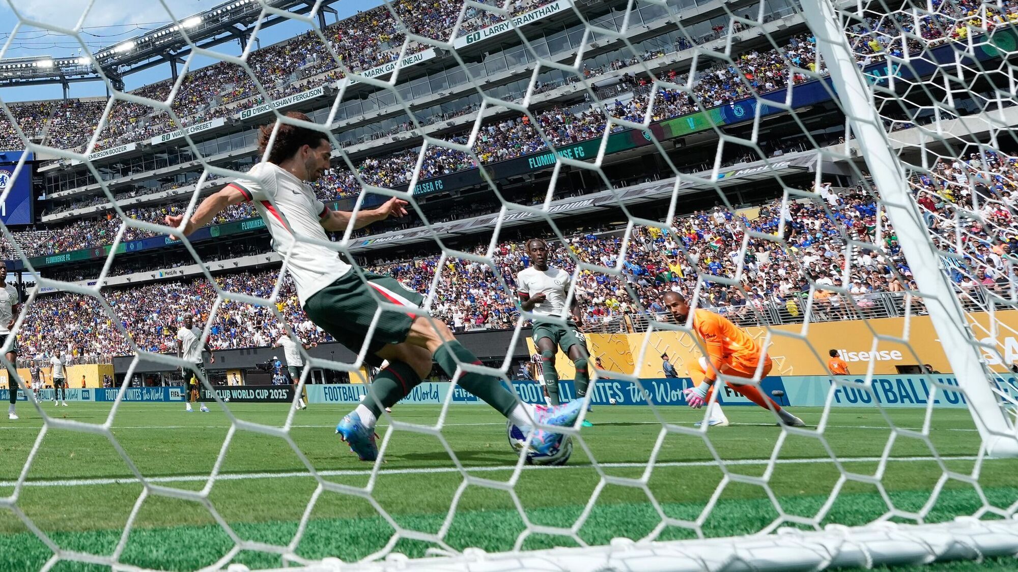 Лига чемпионов здорового человека? Что ждать от финала клубного ЧМ и где смотреть игру "Челси" – ПСЖ