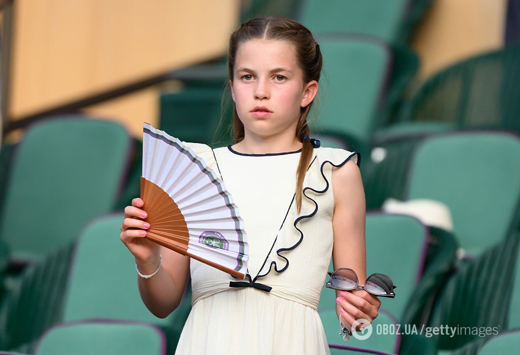 10-летняя принцесса Шарлотта вышла в мир с маникюром, который одобряет Кейт Миддлтон и обожала Елизавета II. Фото