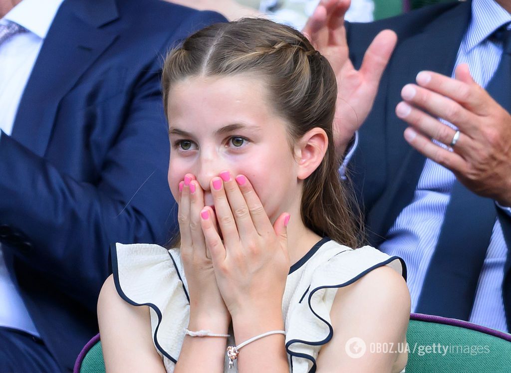 10-летняя принцесса Шарлотта вышла в мир с маникюром, который одобряет Кейт Миддлтон и обожала Елизавета II. Фото