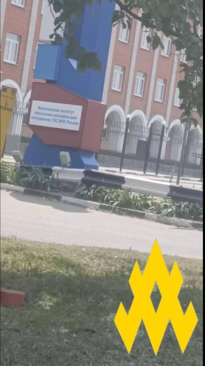 В России работников института заставляют подписывать контракты на военную службу: в "Атеш" раскрыли подробности. Фото