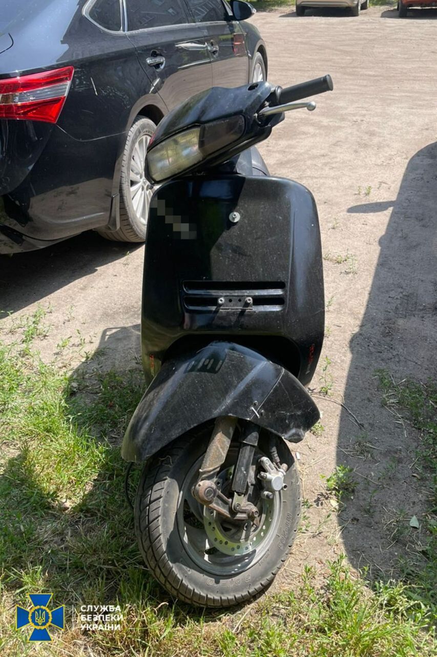 СБУ і Нацполіція затримали агенток ГРУ, які підпалили авто військового і готували підриви суддів та волонтерів. Фото