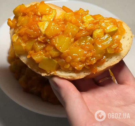 Ленивая кабачковая икра на сковородке: можно есть как салат или как намазку