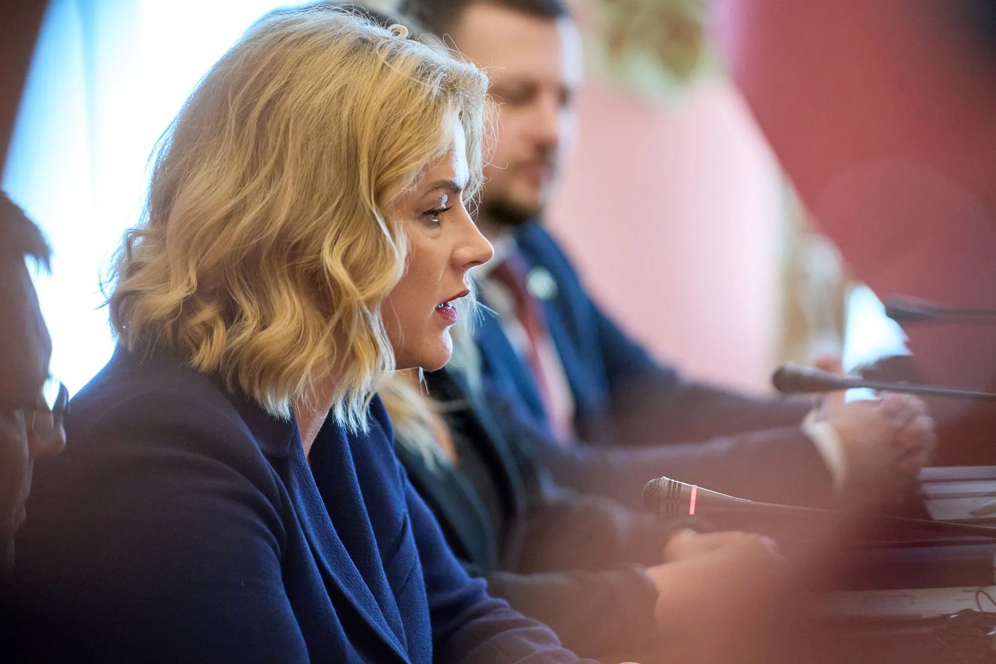 Прем'єрка Латвії передала Україні 15 БТР Patria: подробиці візиту і фото