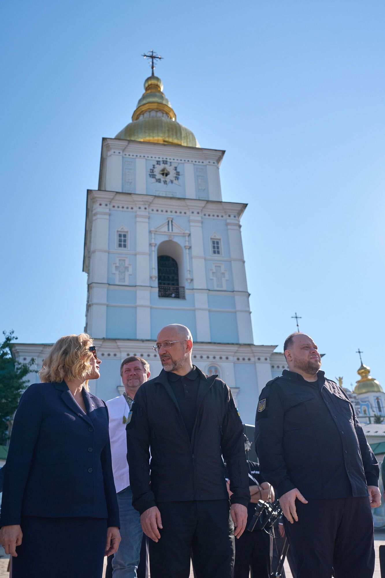 Прем'єрка Латвії передала Україні 15 БТР Patria: подробиці візиту і фото