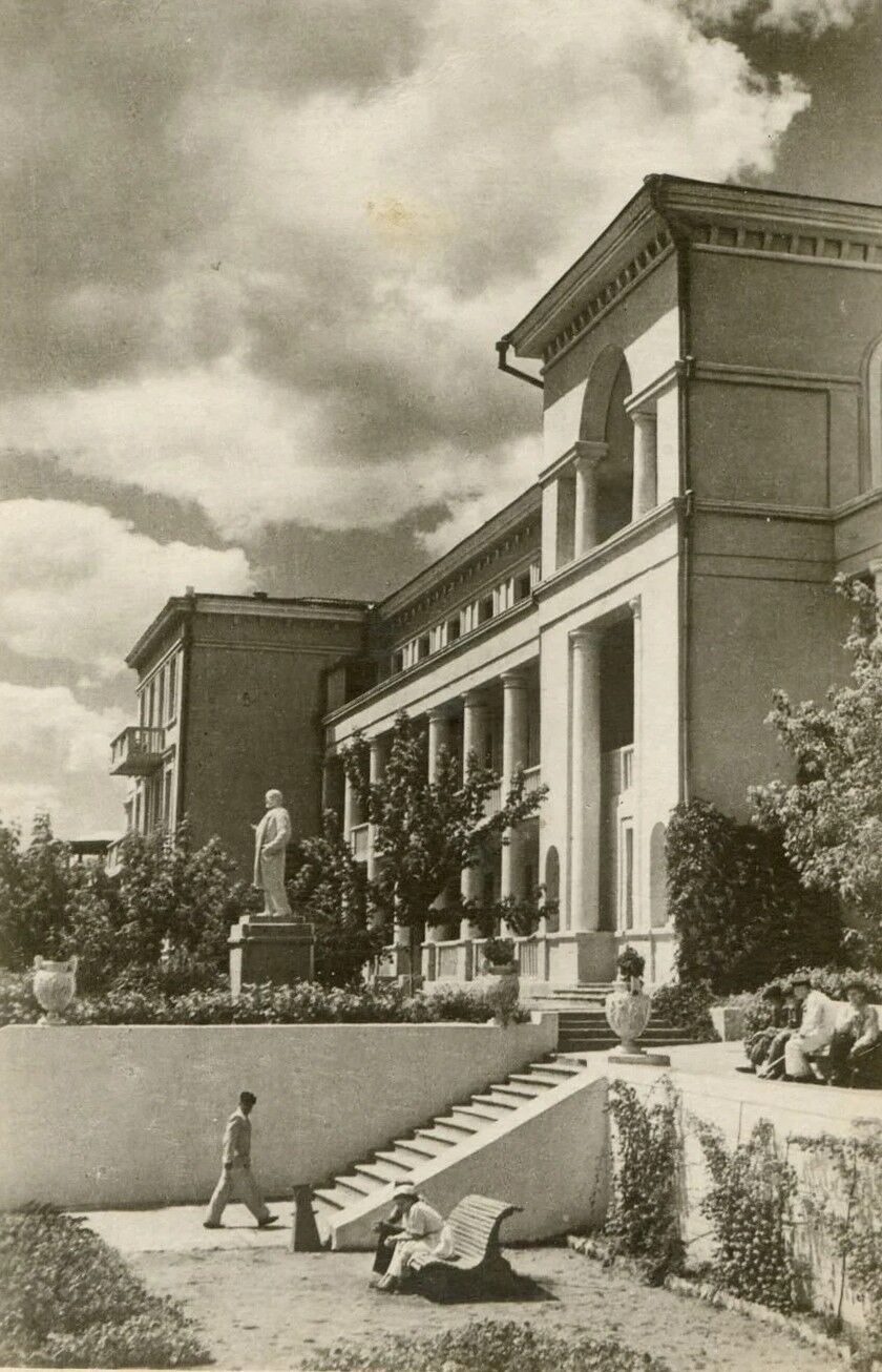 Мариуполь в 50-х: в сети показали архивные фото