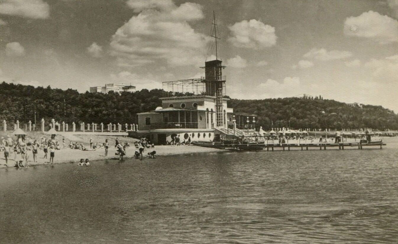 Мариуполь в 50-х: в сети показали архивные фото