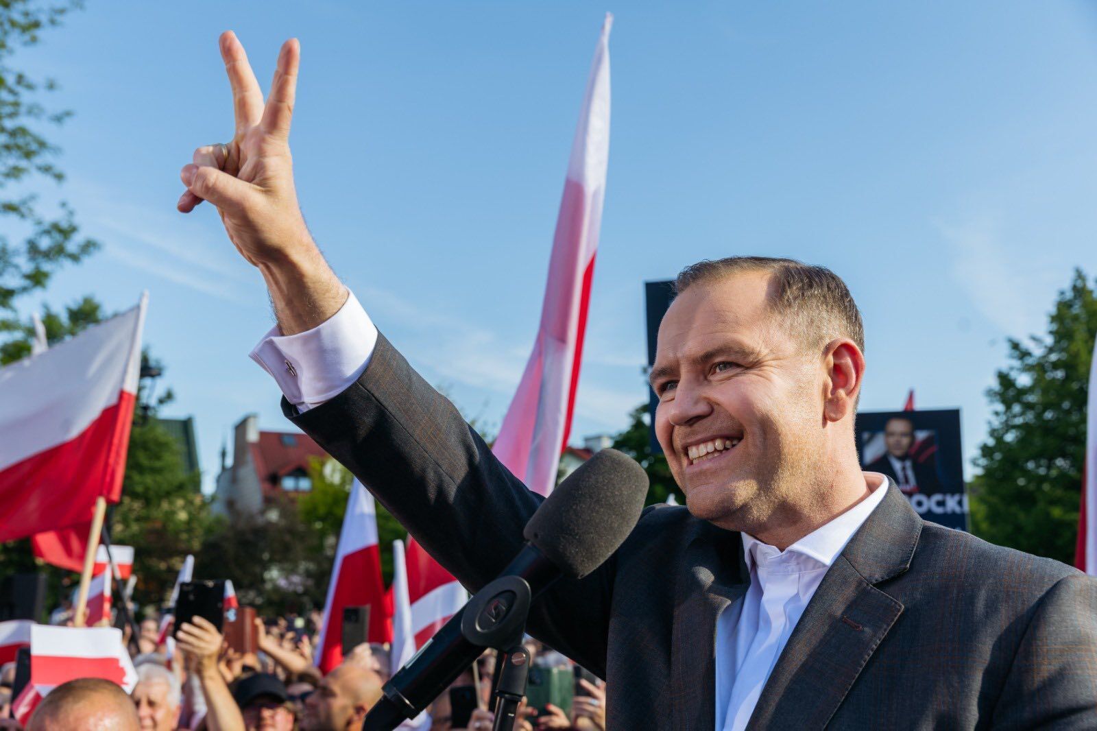 Більшість поляків не вірить у співпрацю Навроцького з Туском: результати опитування