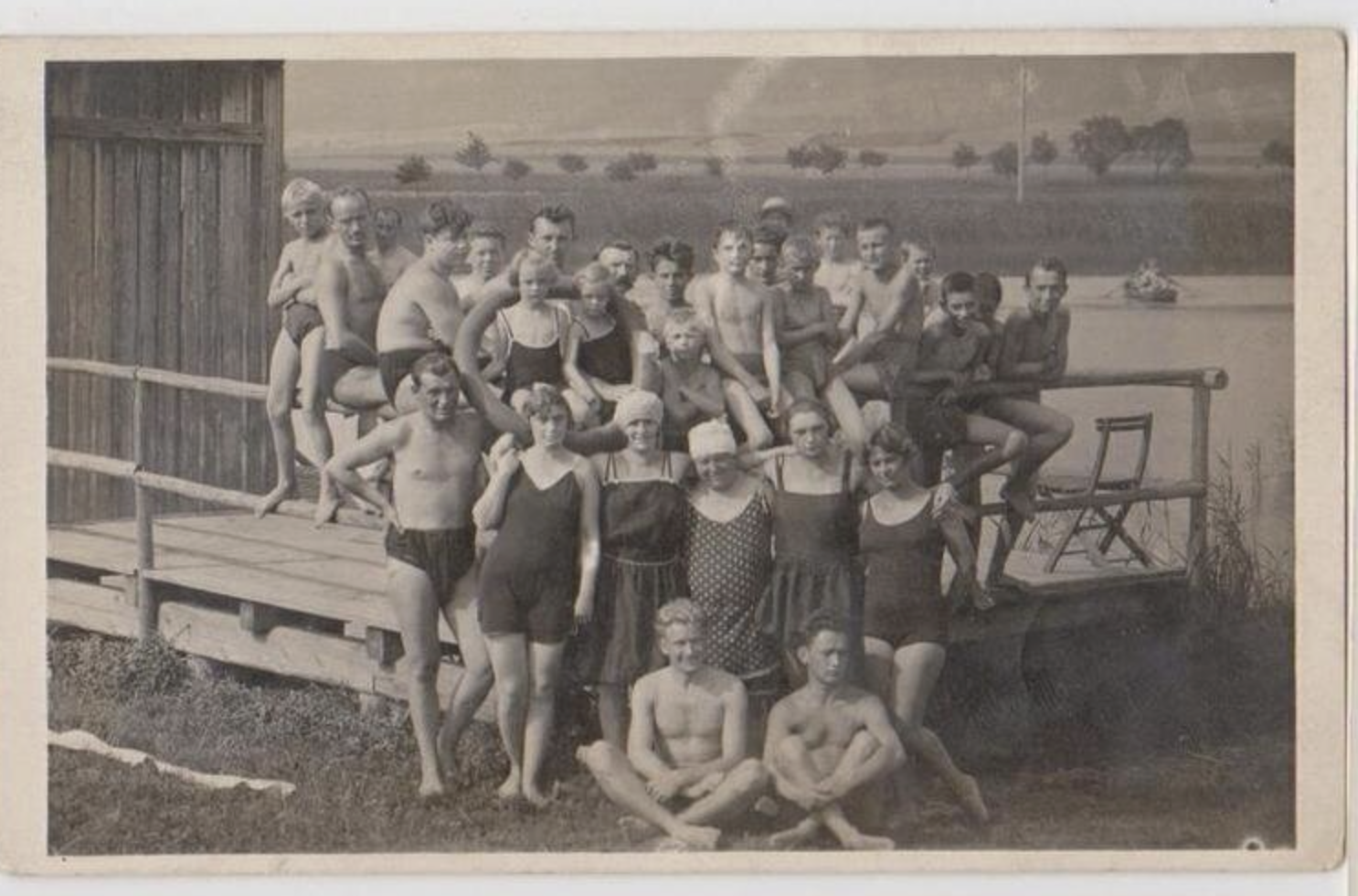 Считали неприличными: какие купальники запрещали носить в СССР