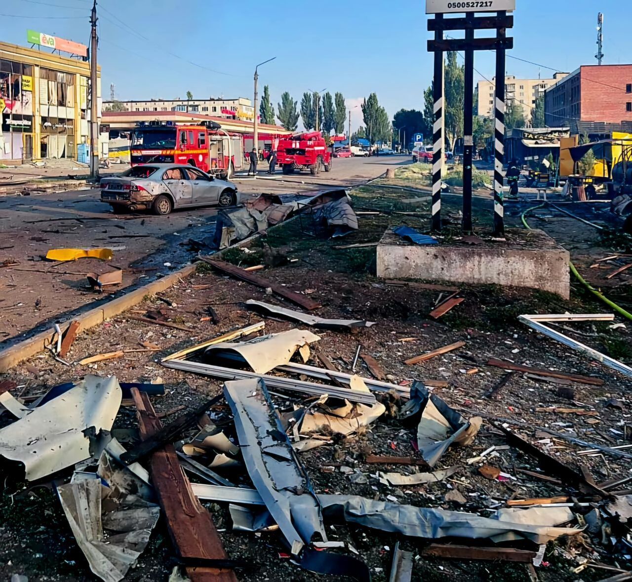 Ворог скинув КАБ на центр Добропілля на Донеччині: четверо загиблих і десятки поранених. Фото й відео
