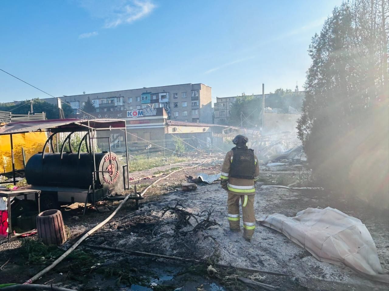 Ворог скинув КАБ на центр Добропілля на Донеччині: четверо загиблих і десятки поранених. Фото й відео