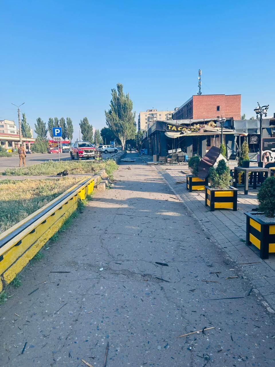 Ворог скинув КАБ на центр Добропілля на Донеччині: четверо загиблих і десятки поранених. Фото й відео