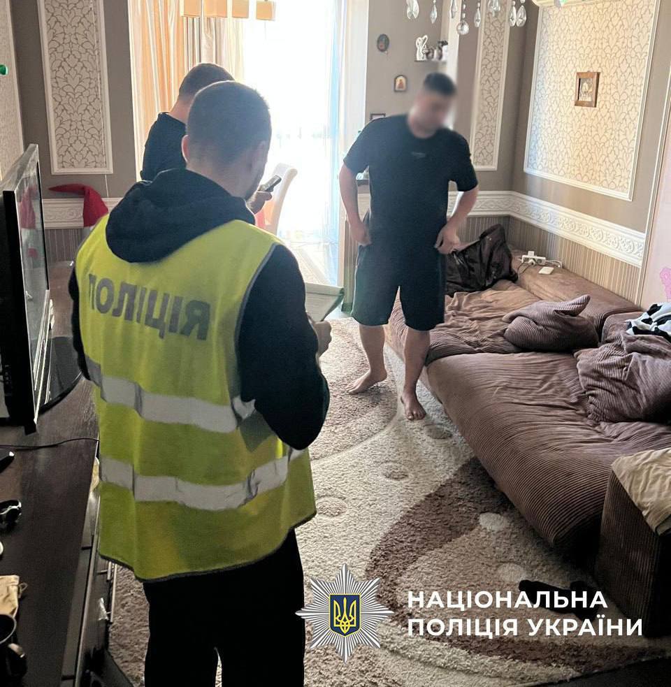 Год готовились к преступлению и похитили из авто обмена валют наличность на 15 млн грн: в Киеве задержали злоумышленников. Фото