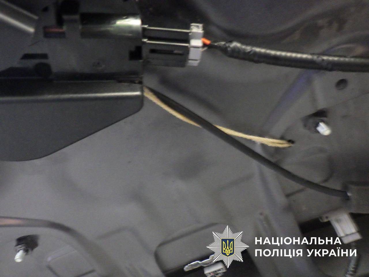 Год готовились к преступлению и похитили из авто обмена валют наличность на 15 млн грн: в Киеве задержали злоумышленников. Фото