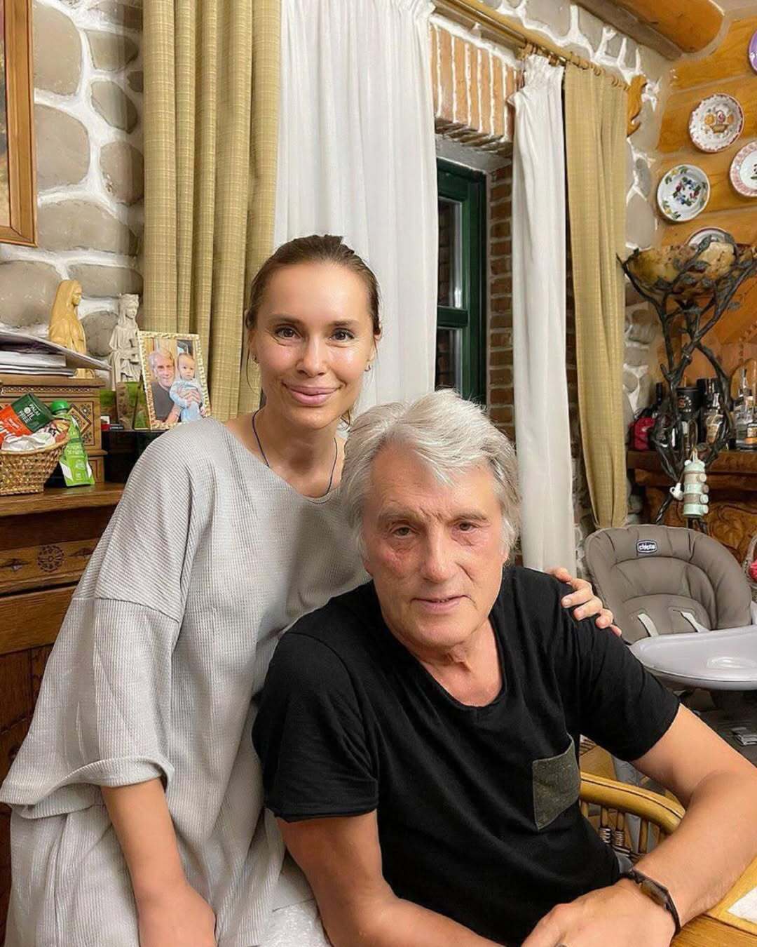 Як зараз живе Віктор Ющенко, чому його внук повернувся в Київ з-за кордону та чим займається внучка, яка програла на "Голосі країни"