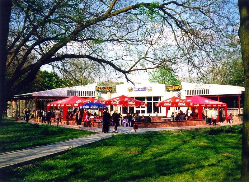 Херсон понад 20 років тому: у мережі показали архівні фото