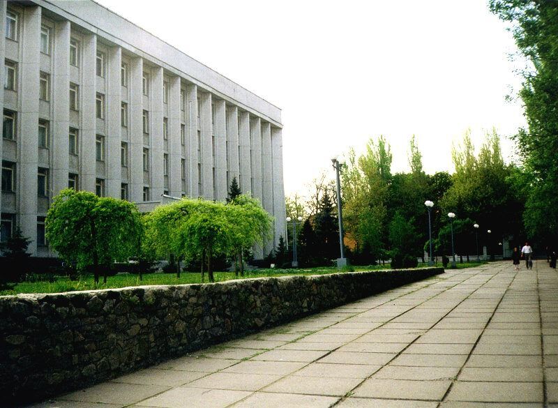 Херсон понад 20 років тому: у мережі показали архівні фото