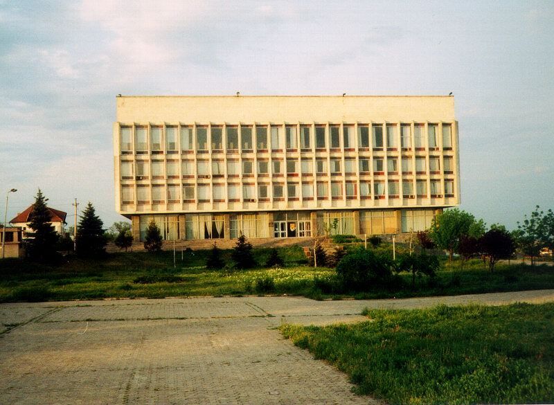 Херсон понад 20 років тому: у мережі показали архівні фото