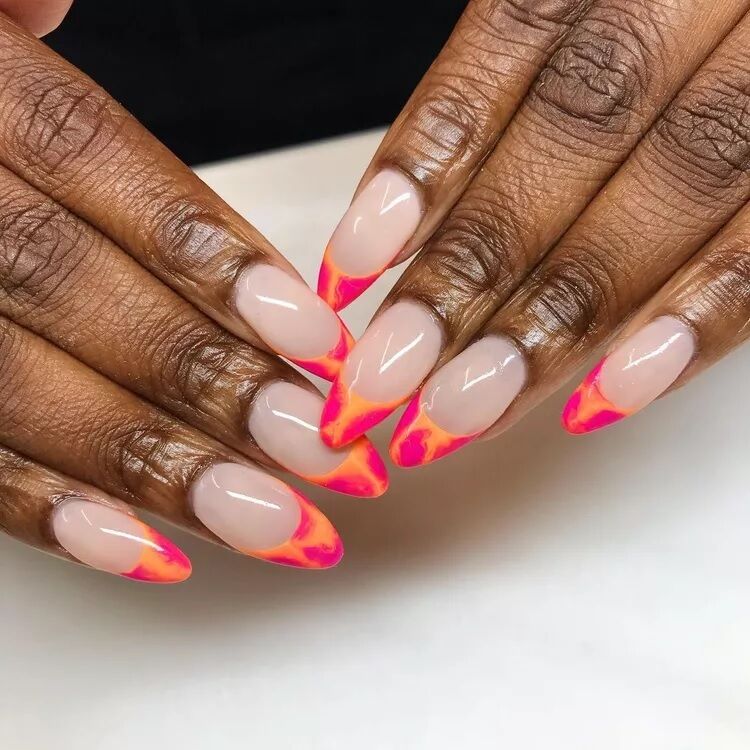 Стильний літній френч: який дизайн обрати