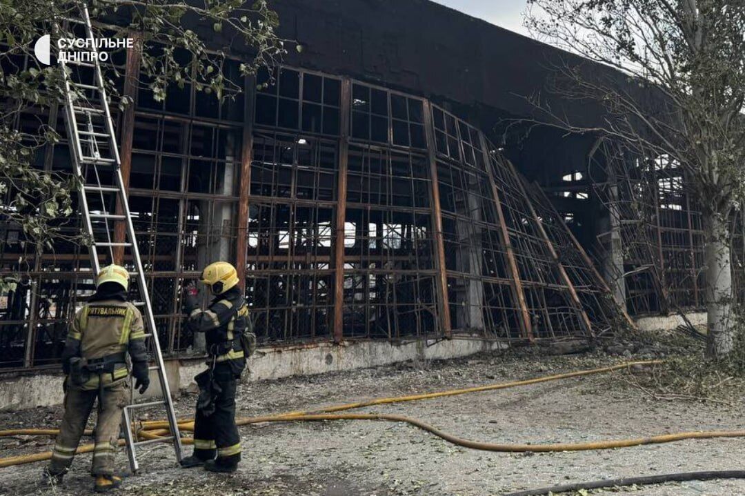 Оккупанты ночью массированно атаковали Днепр и область: произошли пожары, есть жертва и пострадавшие