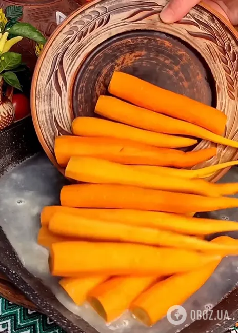 Не только в суп: как приготовить вкусную закуску из моркови на сковородке