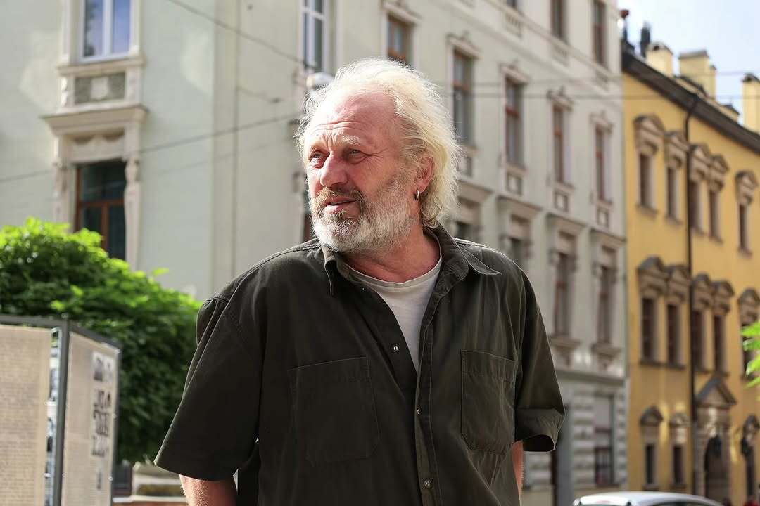 "Я ніколи не переходив на російську, але молодь не засуджую". Тарас Прохасько – про "станіславський феномен", правду війни і симпатію до Кейт Мосс