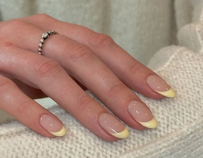 По-настоящему летние: какие цвета маникюра сделать в августе