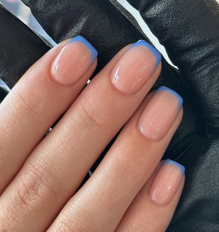 По-настоящему летние: какие цвета маникюра сделать в августе