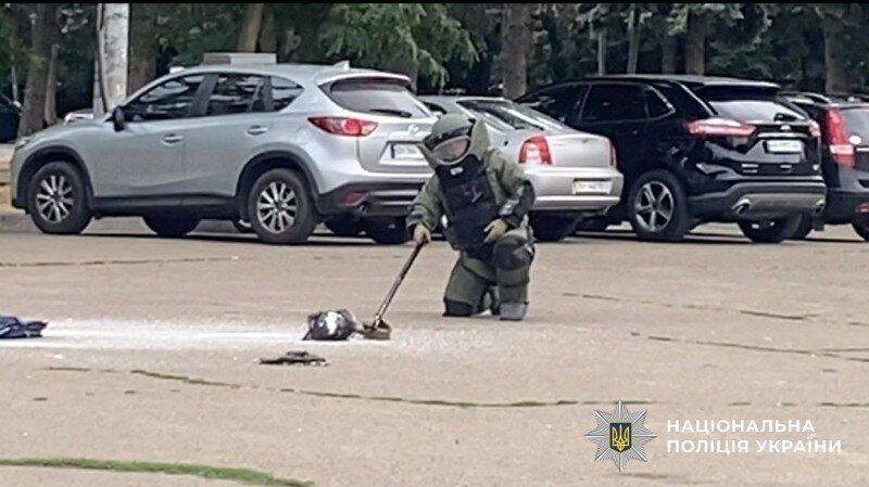 Взрывчатку спрятала в рюкзаке: в Одессе задержали российскую агентку, которая собиралась взорвать ТЦК. Фото