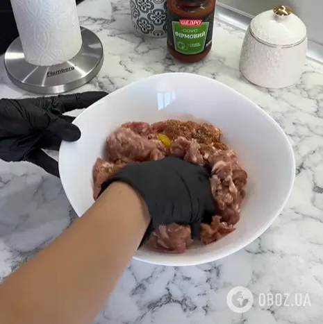 Що смачно приготувати з фаршу на вечерю: рецепт ситної страви в духовці