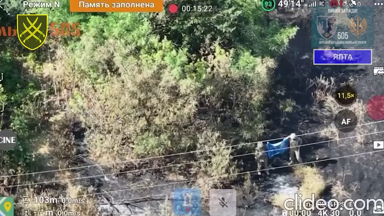 Українські військові підняли бойові прапори над селами Ялта та Воскресенка, про захоплення яких заявляла РФ. Відео