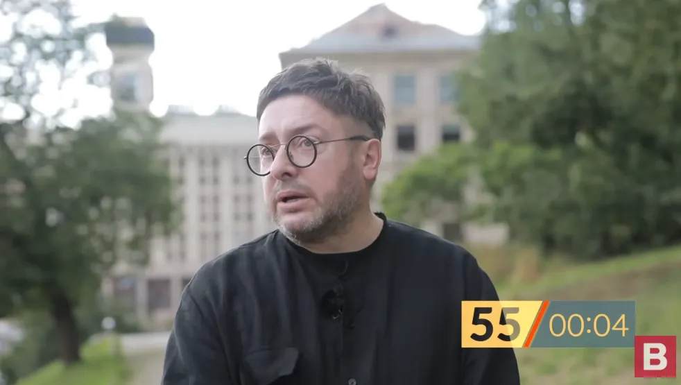 "Довели до сліз мене!" 51-річний Олексій Суханов розплакався перед камерою через запитання журналістки