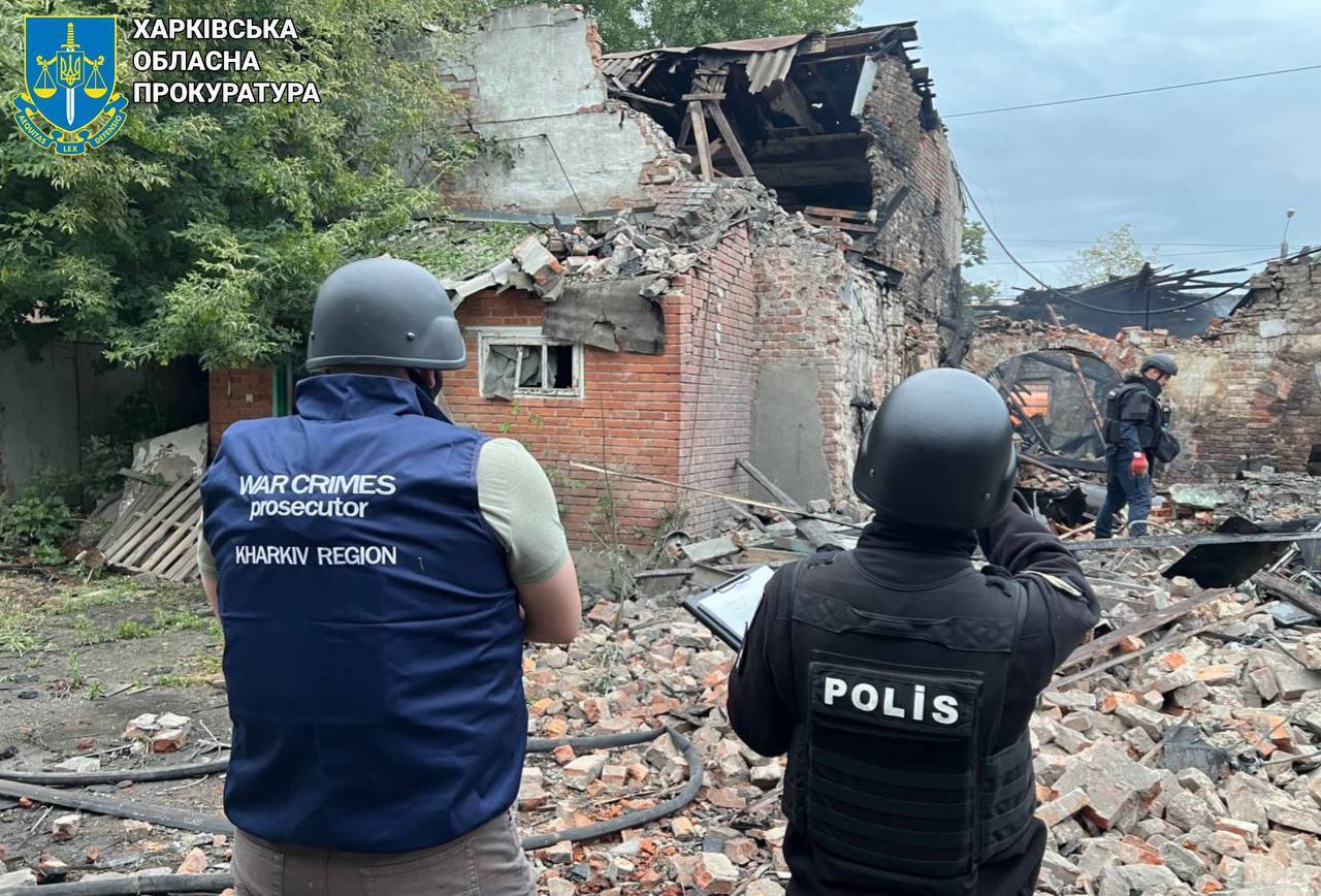 Окупанти атакували Харків і область: спалахнули пожежі, постраждали троє людей. Фото і відео