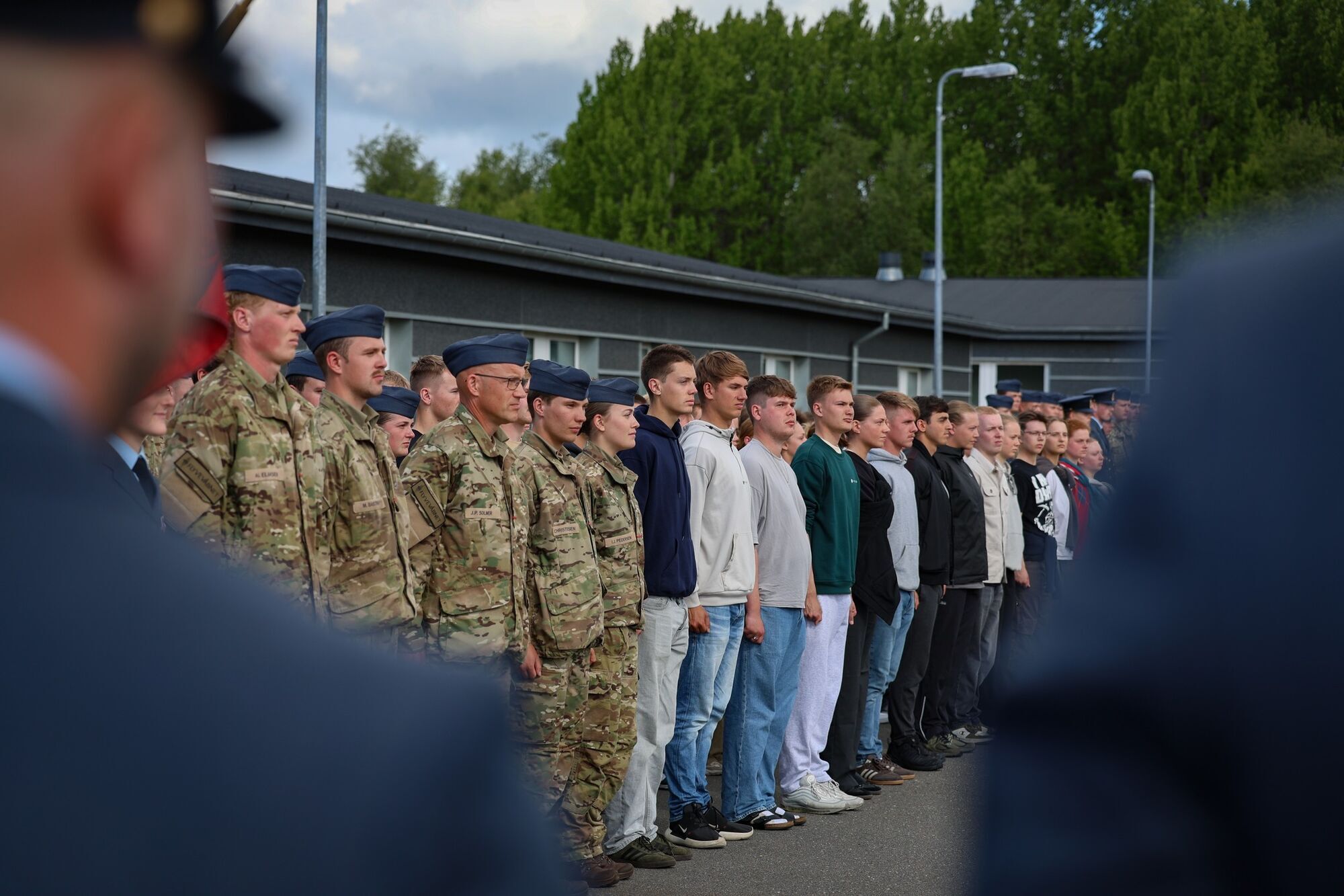 Дания ввела обязательную военную службу для женщин: мобилизовать будут с помощью лотереи