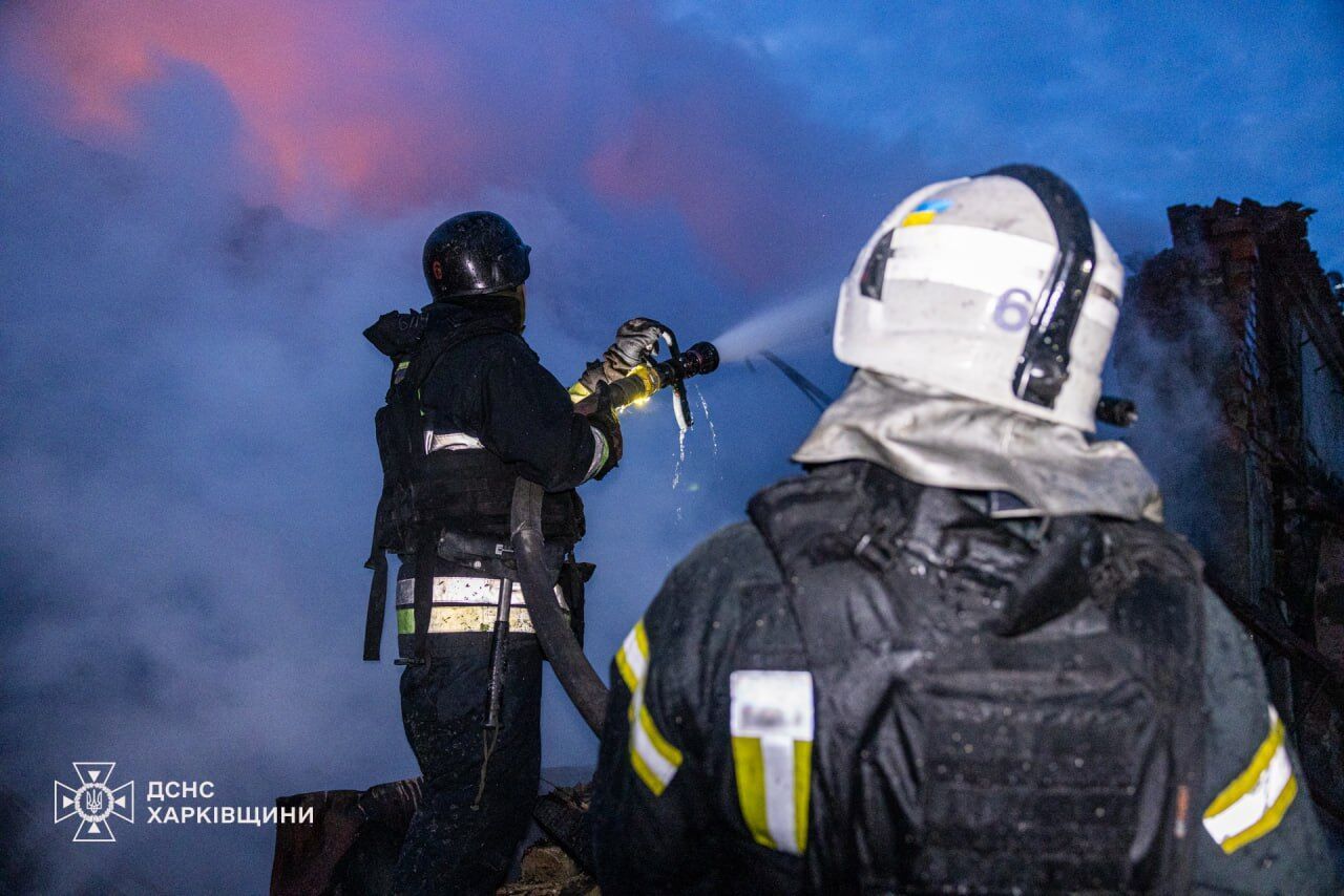 Окупанти атакували Харків і область: спалахнули пожежі, постраждали троє людей. Фото і відео