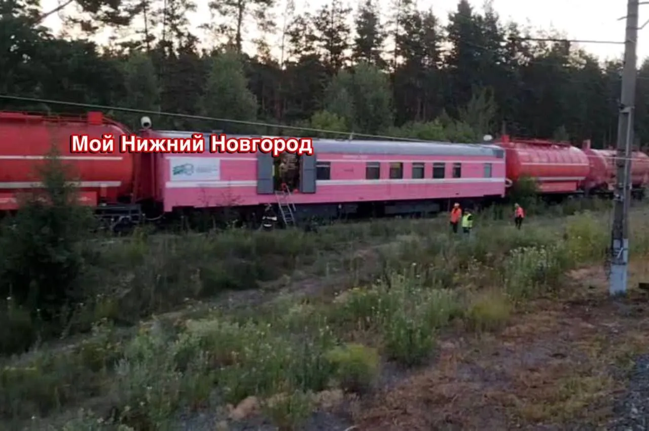 У Росії вибухнув потяг з хімією: аварію неподалік міста-мільйонника намагаються приховати – ЗМІ