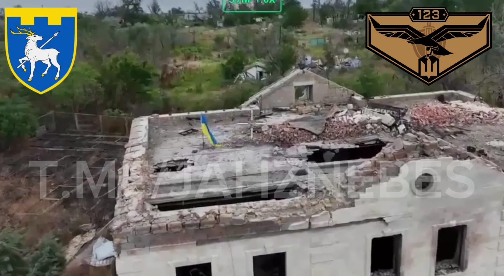 Символ неминучої перемоги: військові встановили прапор України на Кінбурнській косі. Відео