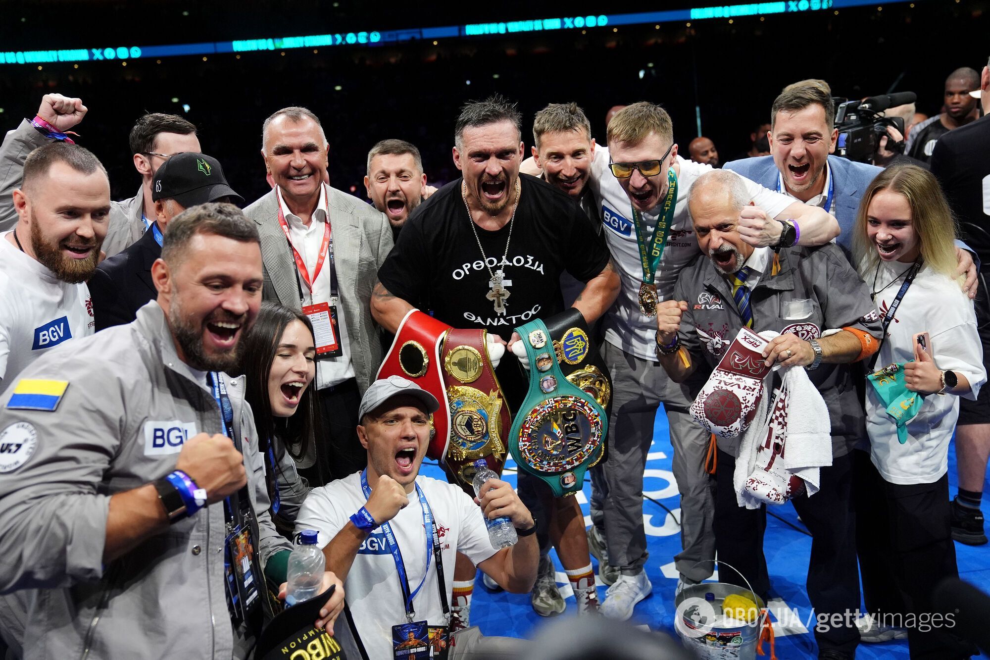 "Різкість Усика здалася підлою": що світові ЗМІ писали про українця після "безжальної" перемоги над Дюбуа і чи вважають найкращим бійцем в історії