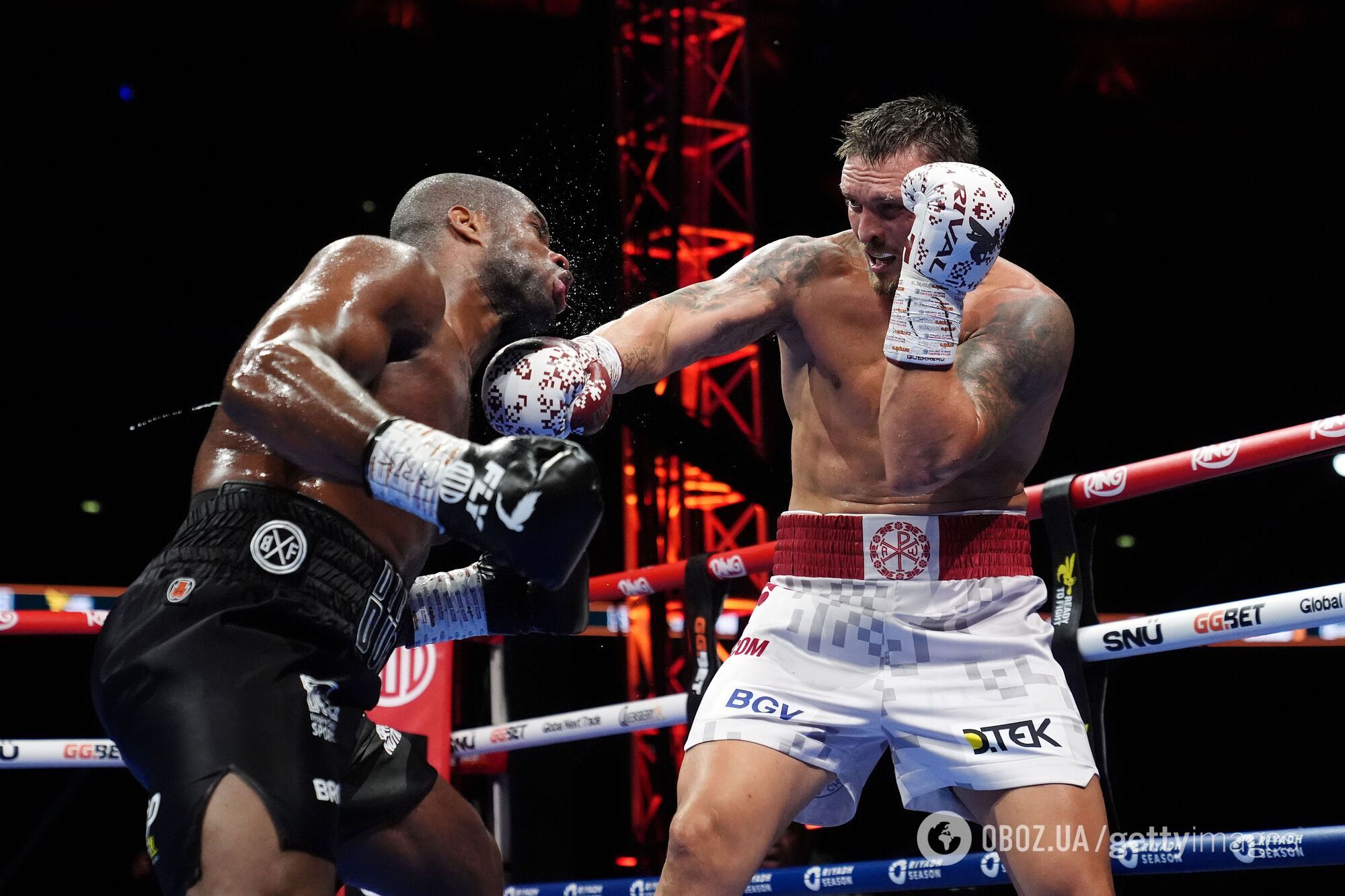 "Різкість Усика здалася підлою": що світові ЗМІ писали про українця після "безжальної" перемоги над Дюбуа і чи вважають найкращим бійцем в історії