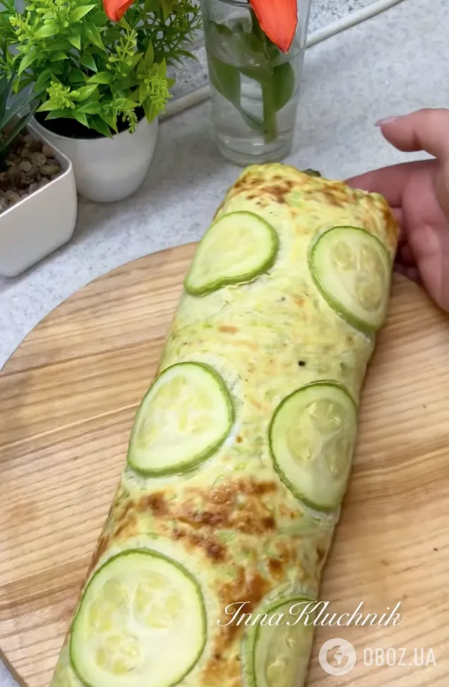 Рулет из кабачка с вкусной начинкой: делимся рецептом блюда на любой случай