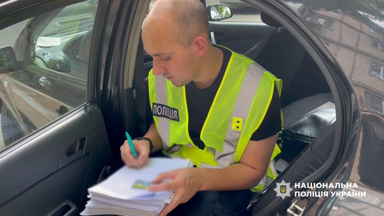 Обещал исключение из списка разыскиваемых лиц за взятку: в Одесской области задержали заместителя начальника районного ТЦК. Фото