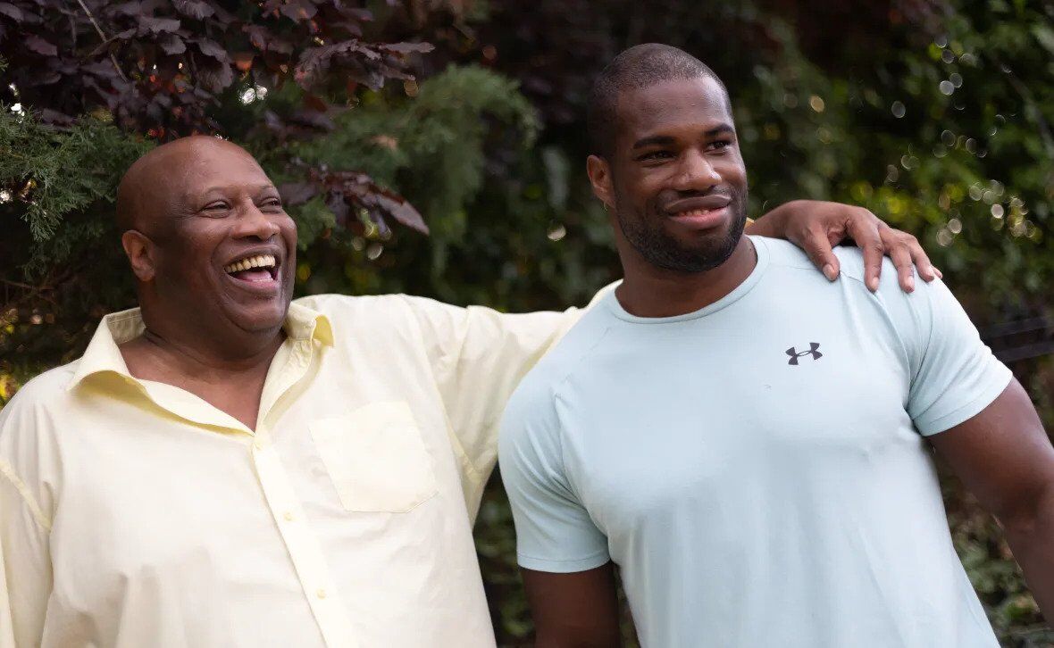 The Times раскрыла сенсационные события перед боем Усик – Дюбуа, повлиявшие на поединок. Видео собрало 1 млн просмотров